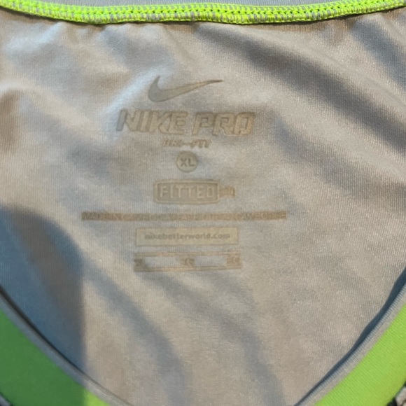 Nike Dri-Fit Fitted Top - Picture 3 of 5